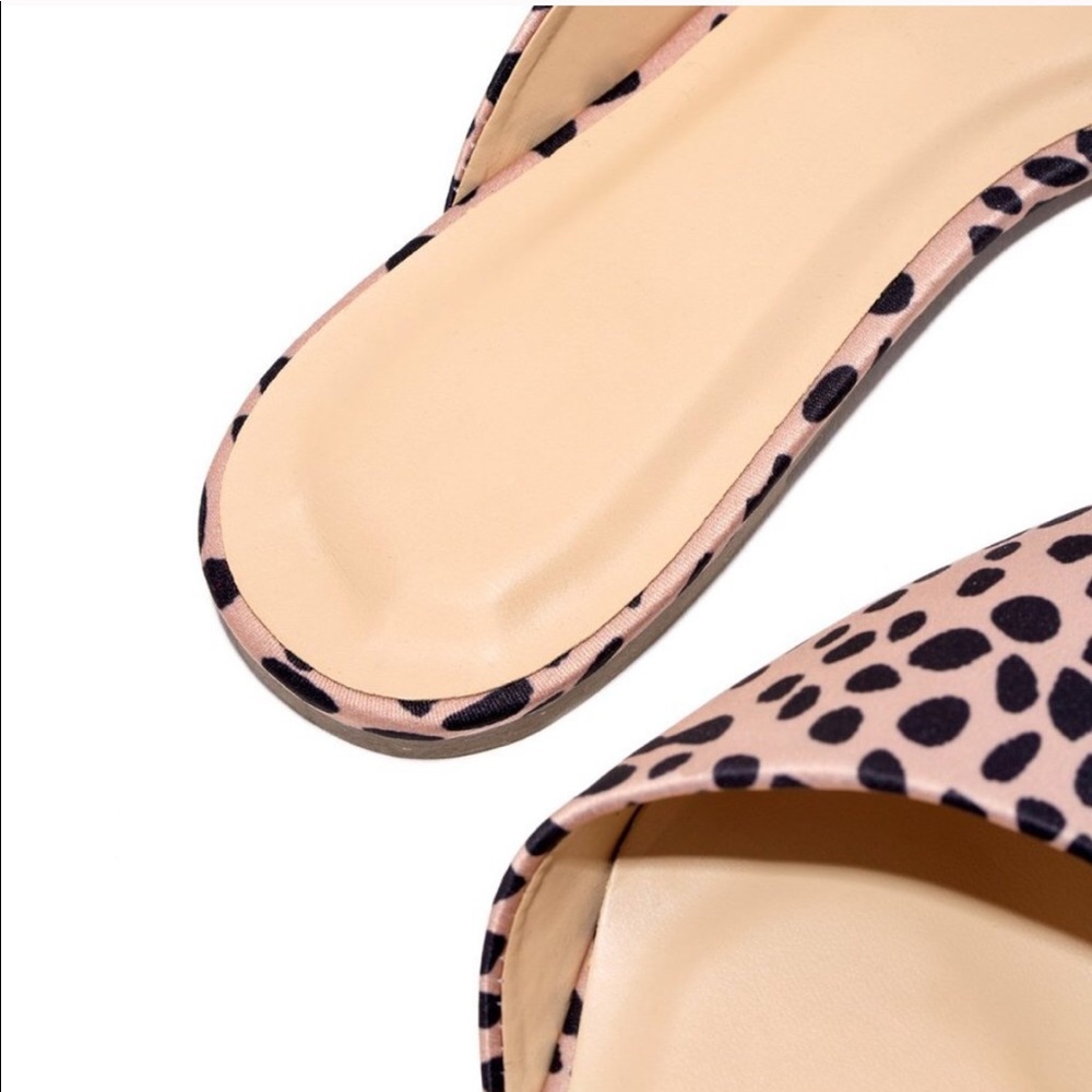 Cheetah Pointed Slip On Flats - Picture 7 of 9
